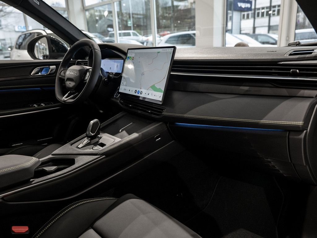 Lynk&Co 01 More PDC SHZ KAMERA NAVI W-LAN ACC LED PANO foto 5