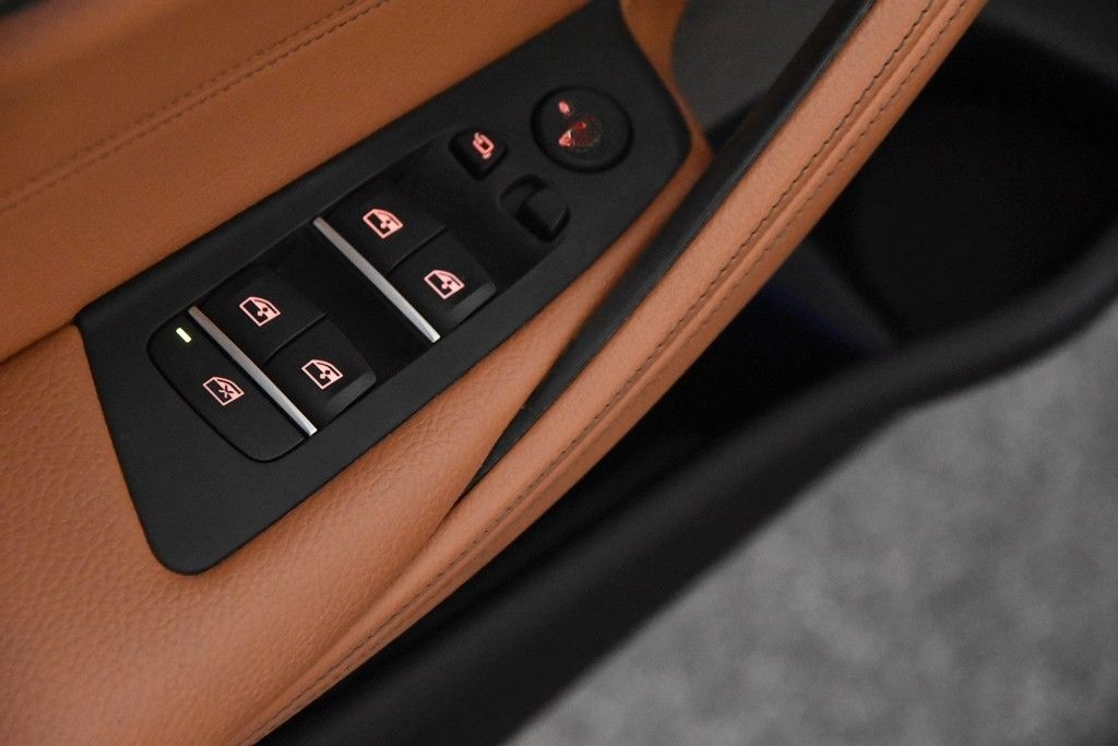 BMW 530e Limosine *1.Hand*Leder*GSD*Navi*SHZ* foto 16