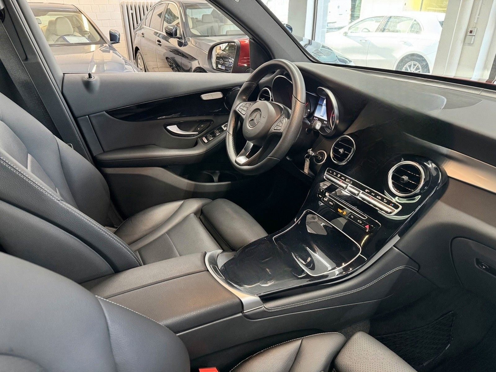 Mercedes-Benz GLC 250 4Matic - DISTRONIC PANORAMA KAM HEAD-UP foto 19