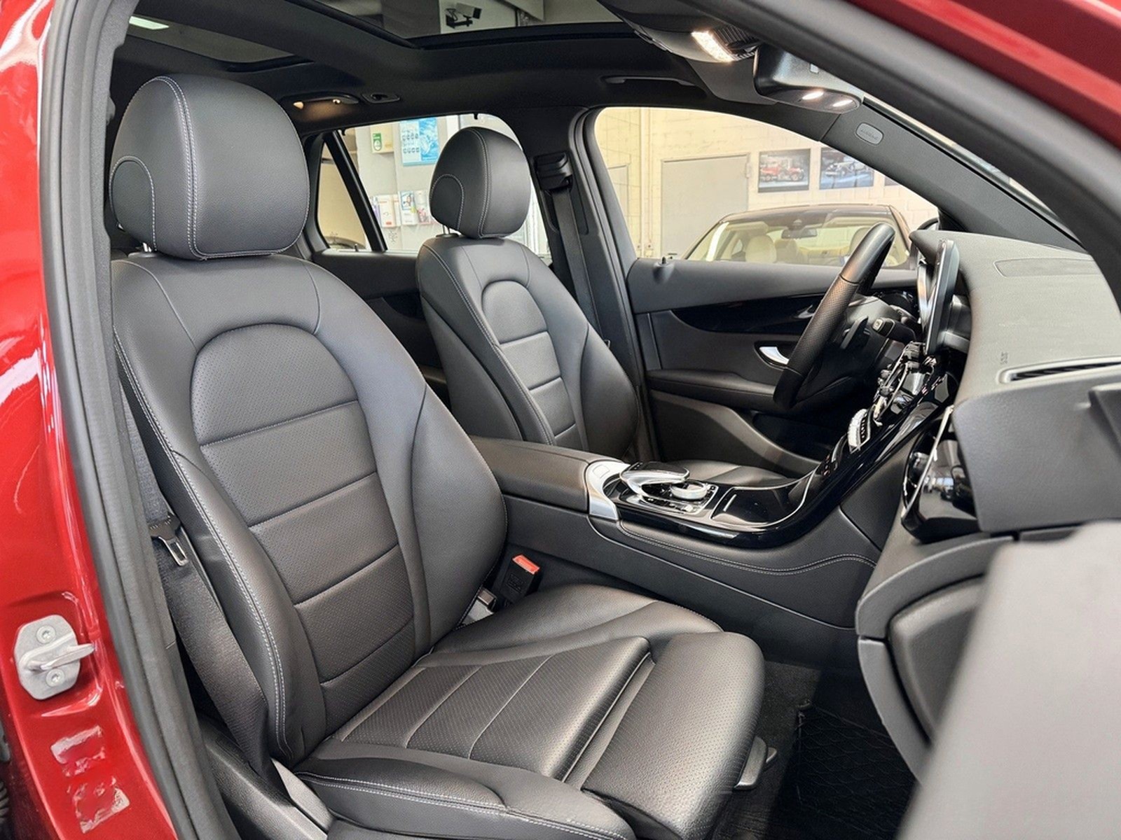 Mercedes-Benz GLC 250 4Matic - DISTRONIC PANORAMA KAM HEAD-UP foto 21