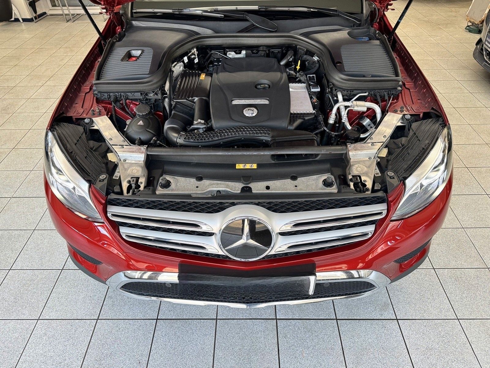 Mercedes-Benz GLC 250 4Matic - DISTRONIC PANORAMA KAM HEAD-UP foto 34