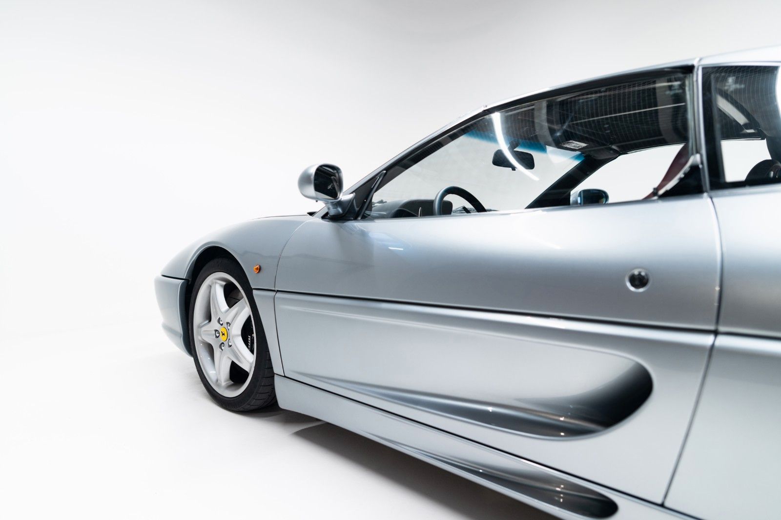 Ferrari F355 GTS *1 of 529* (Zanasi Restored) foto 9