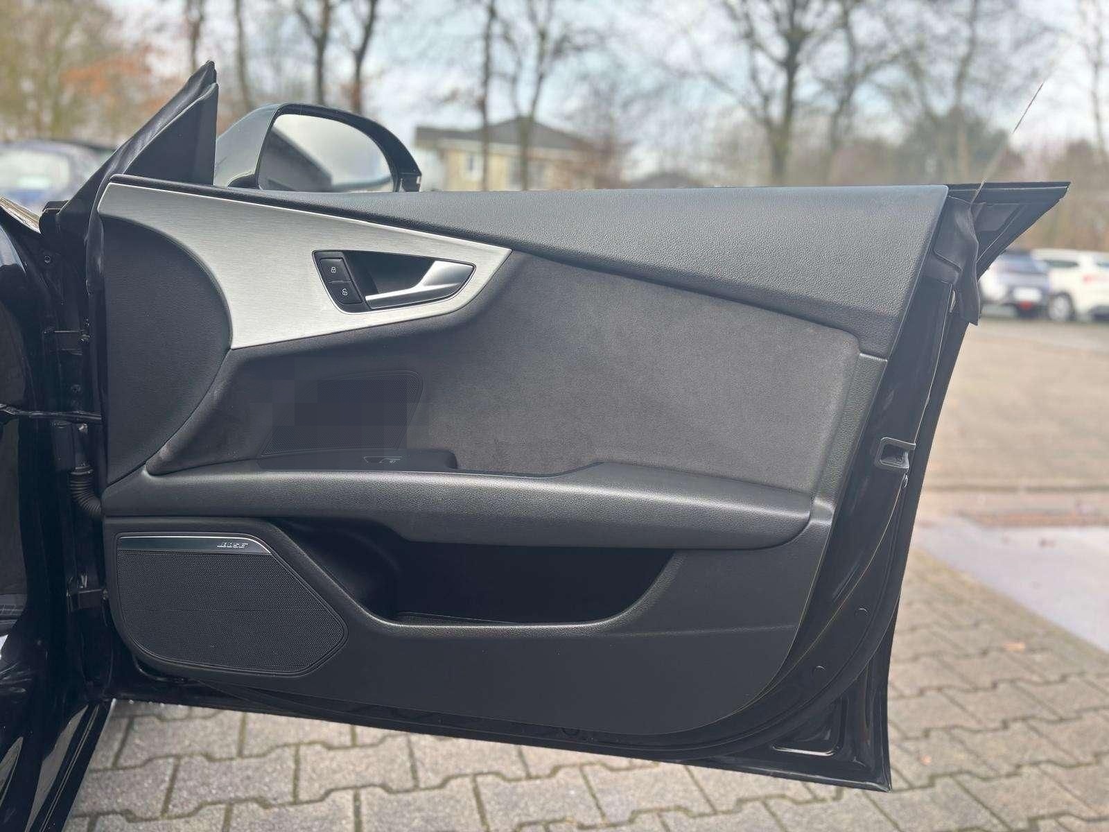 Audi A7 Sportback 3,0 TFSI quattro S-tronic foto 23