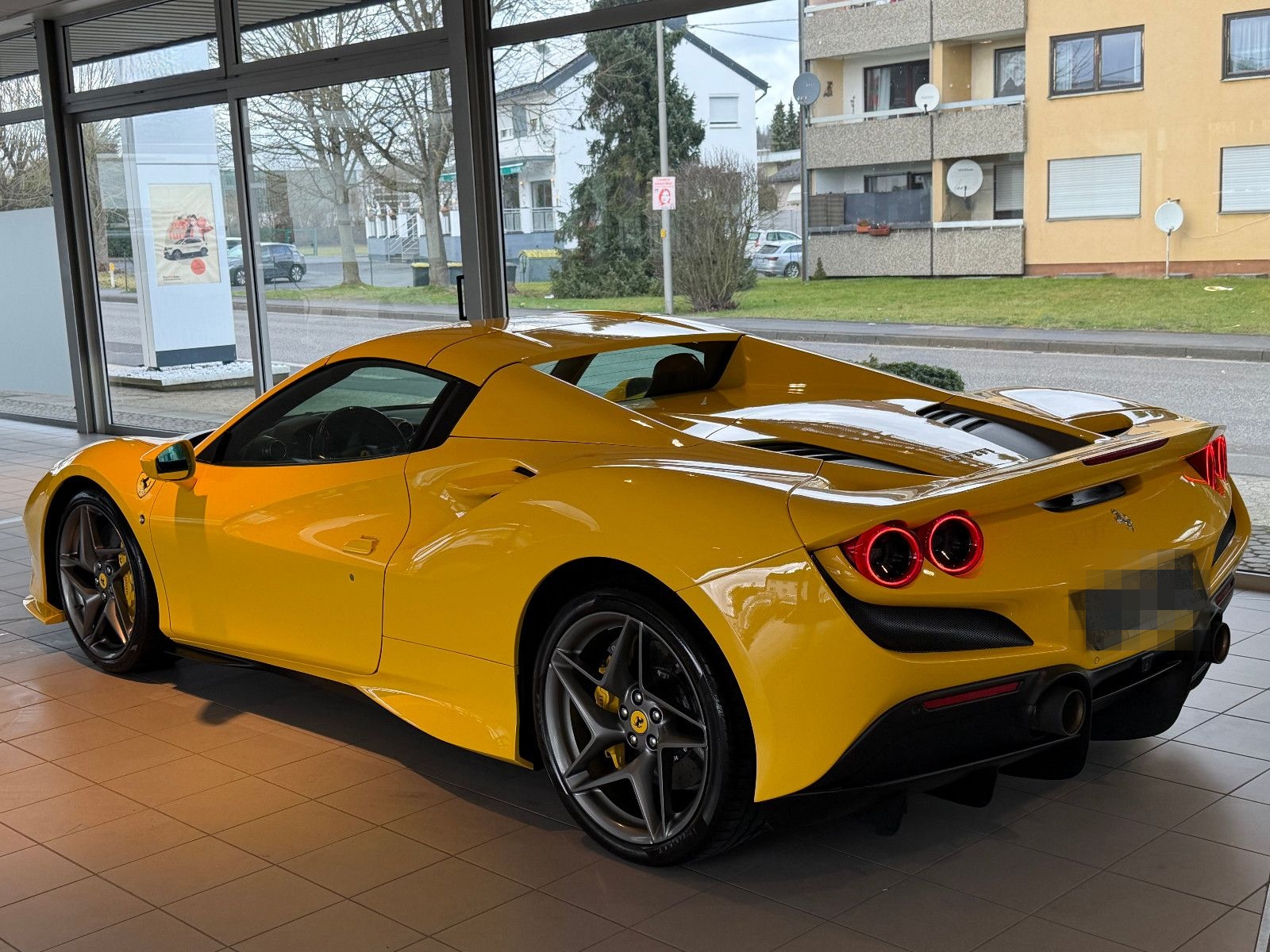 Ferrari F8 Spider /LIFT/KAMERA/CARBON-LED-LENK./MEMORY foto 15