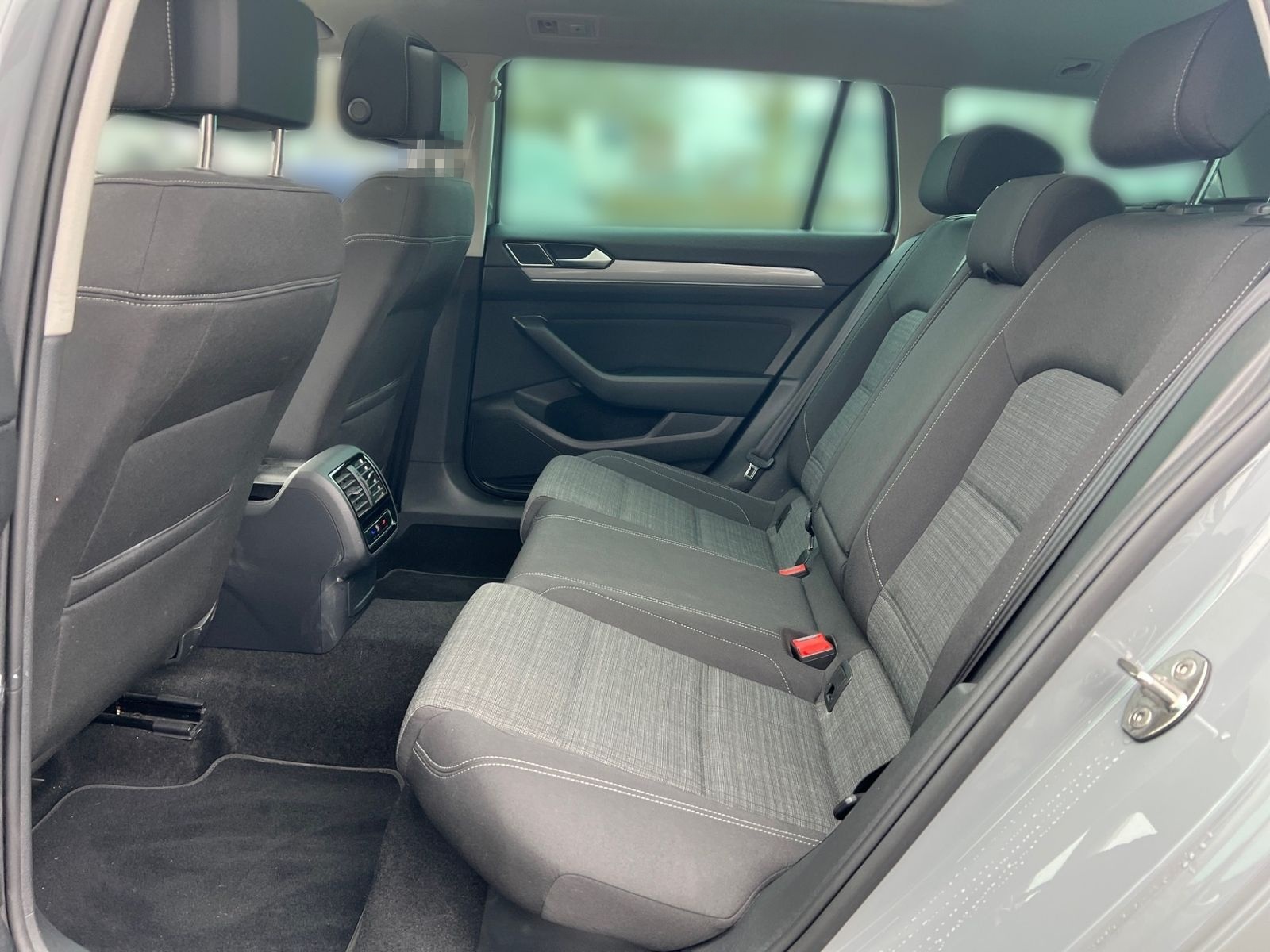 Volkswagen Passat Variant 2.0 TDI DSG BUSINESS +PANO +LED + foto 14