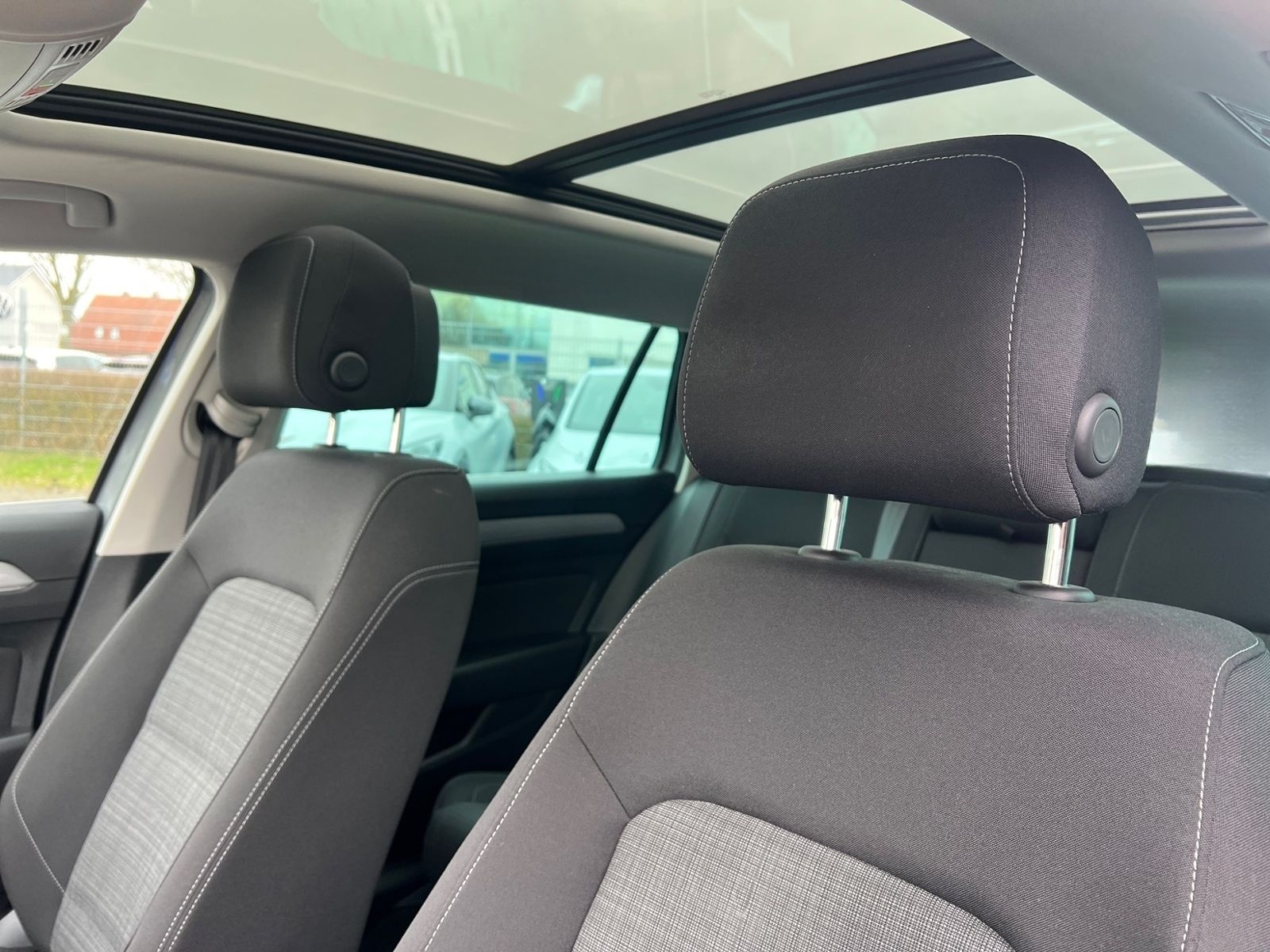 Volkswagen Passat Variant 2.0 TDI DSG BUSINESS +PANO +LED + foto 22