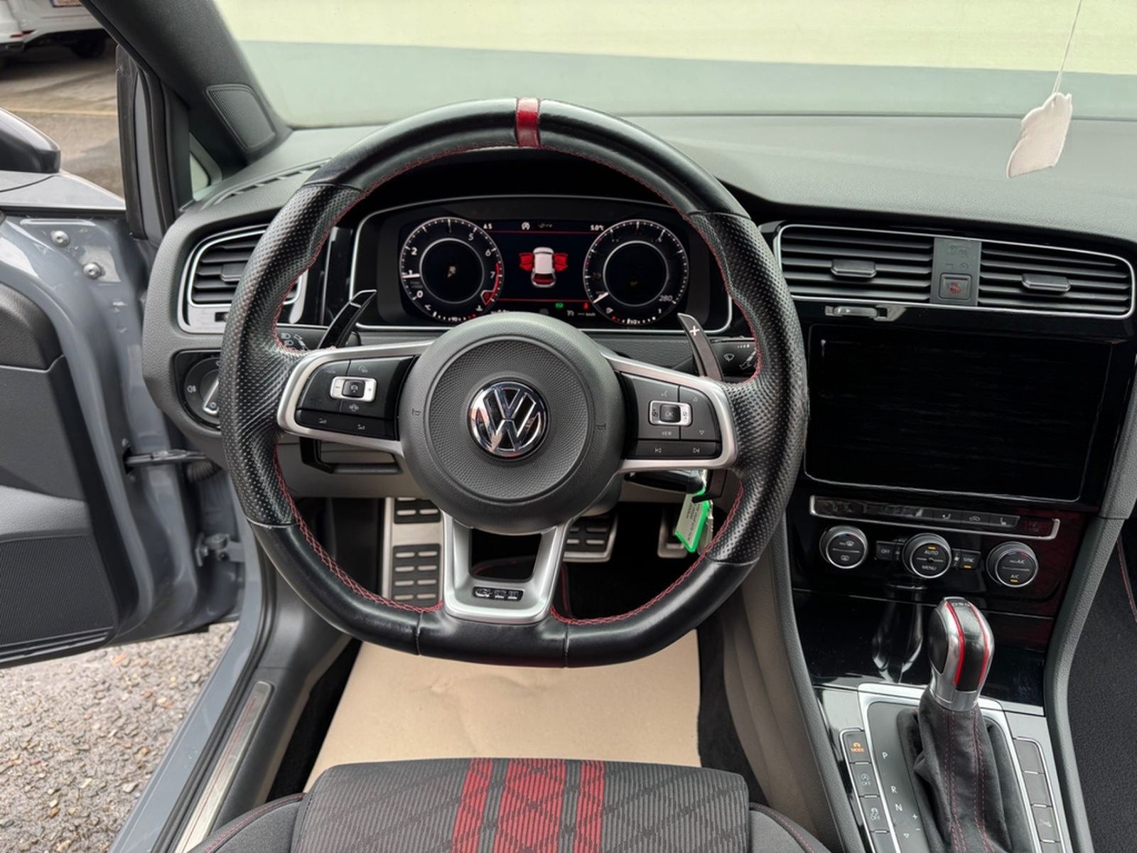 Volkswagen Golf VII DSG Lim. GTI TCR Akrapovic/H&R/Digital foto 21