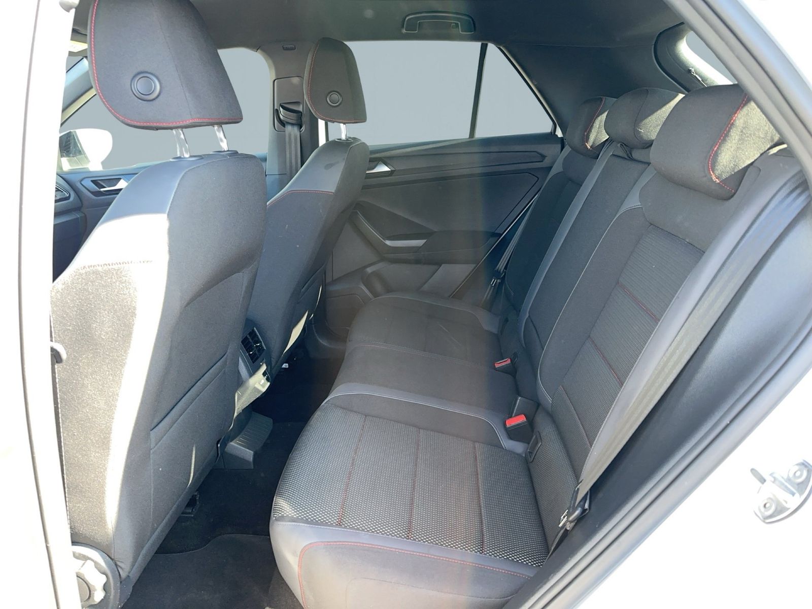 Volkswagen T-Roc 1.5 TSI DSG Sport /AHK /LED foto 11