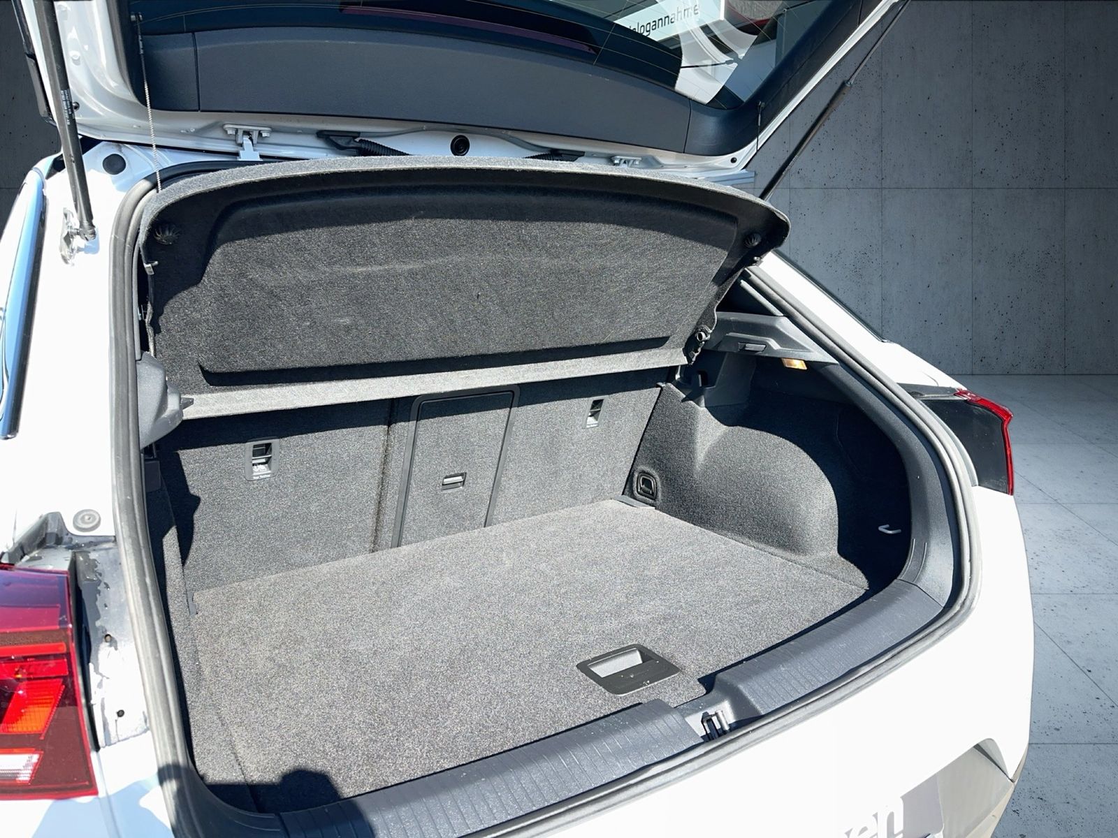 Volkswagen T-Roc 1.5 TSI DSG Sport /AHK /LED foto 12