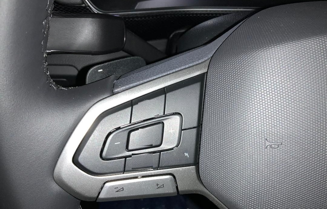 Volkswagen T-Cross R-Line 1.5 TSI DSG AHK+MATRIX+APP foto 16