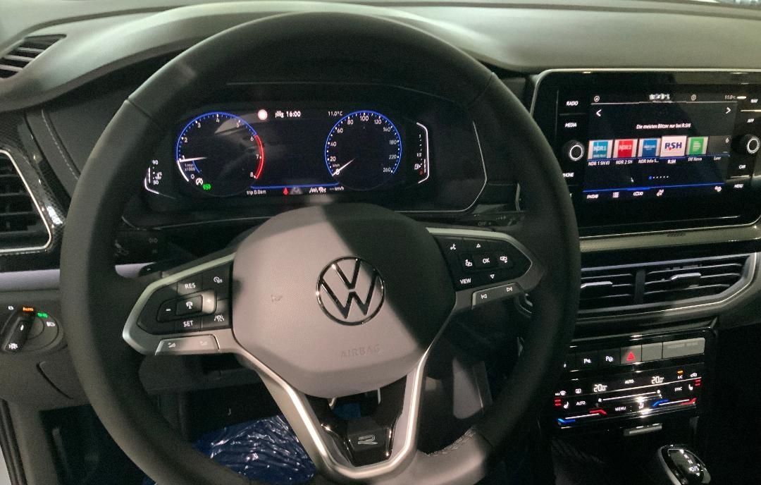 Volkswagen T-Cross R-Line 1.5 TSI DSG AHK+MATRIX+APP foto 6