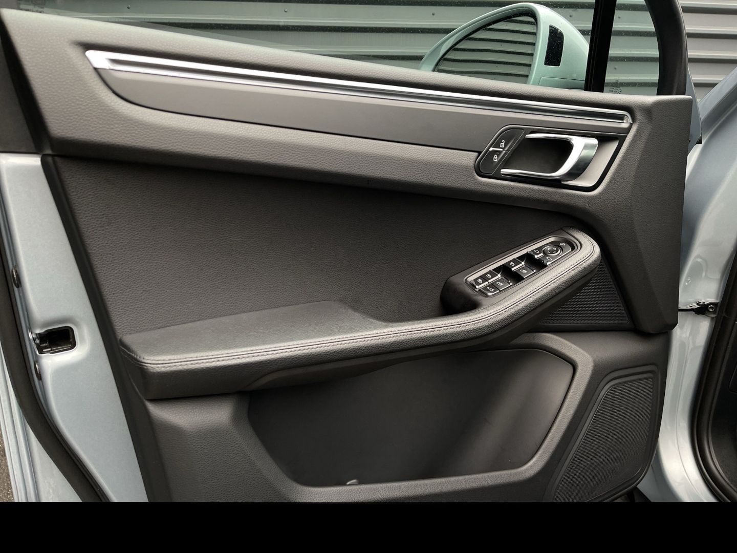 Porsche Macan Standheizung Surround View Luftfederung foto 19