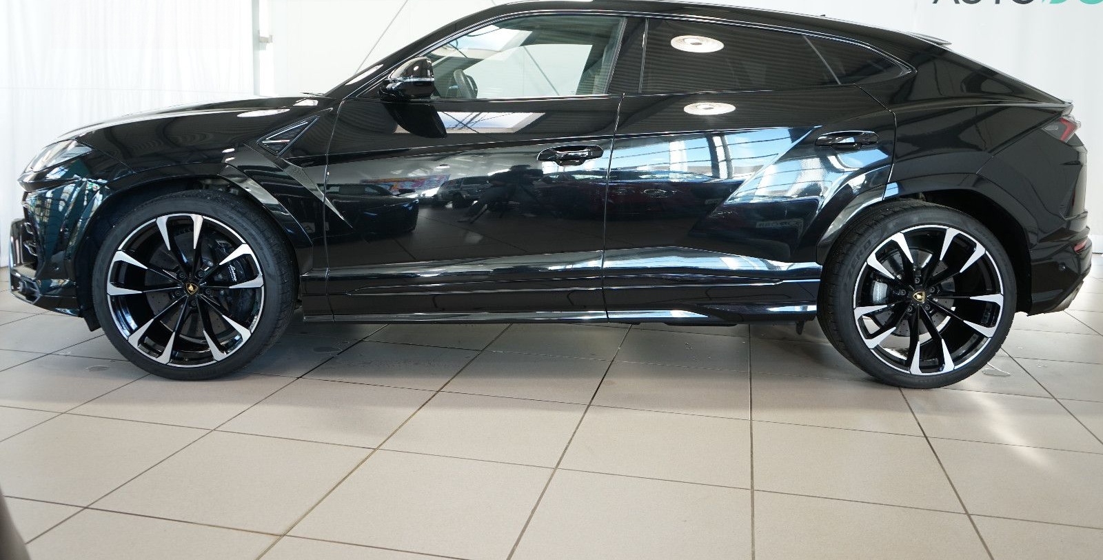 Lamborghini Urus 23"+Akrapovic+B&O+Panorama+Massage+Sitzkli. foto 2