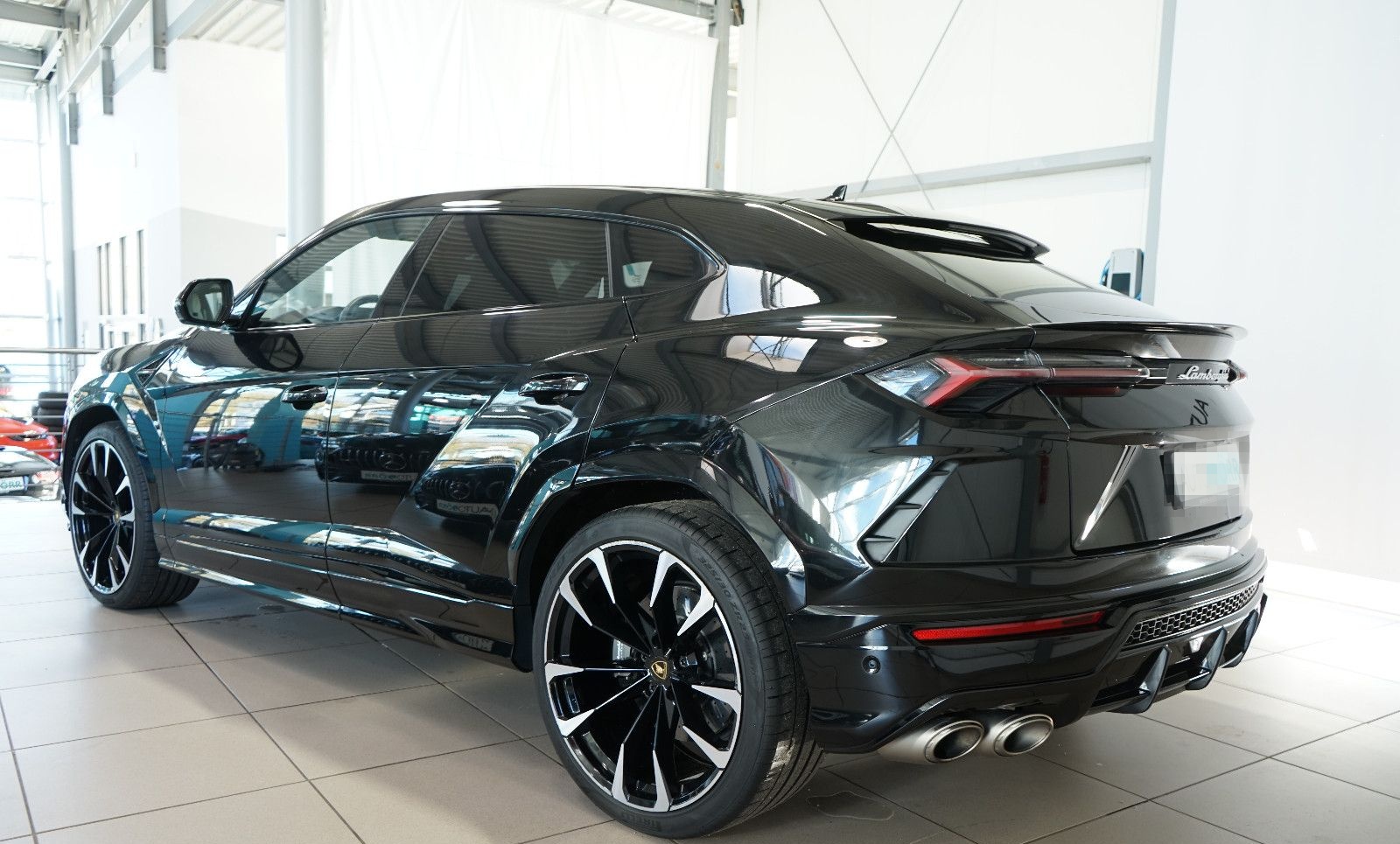 Lamborghini Urus 23"+Akrapovic+B&O+Panorama+Massage+Sitzkli. foto 3