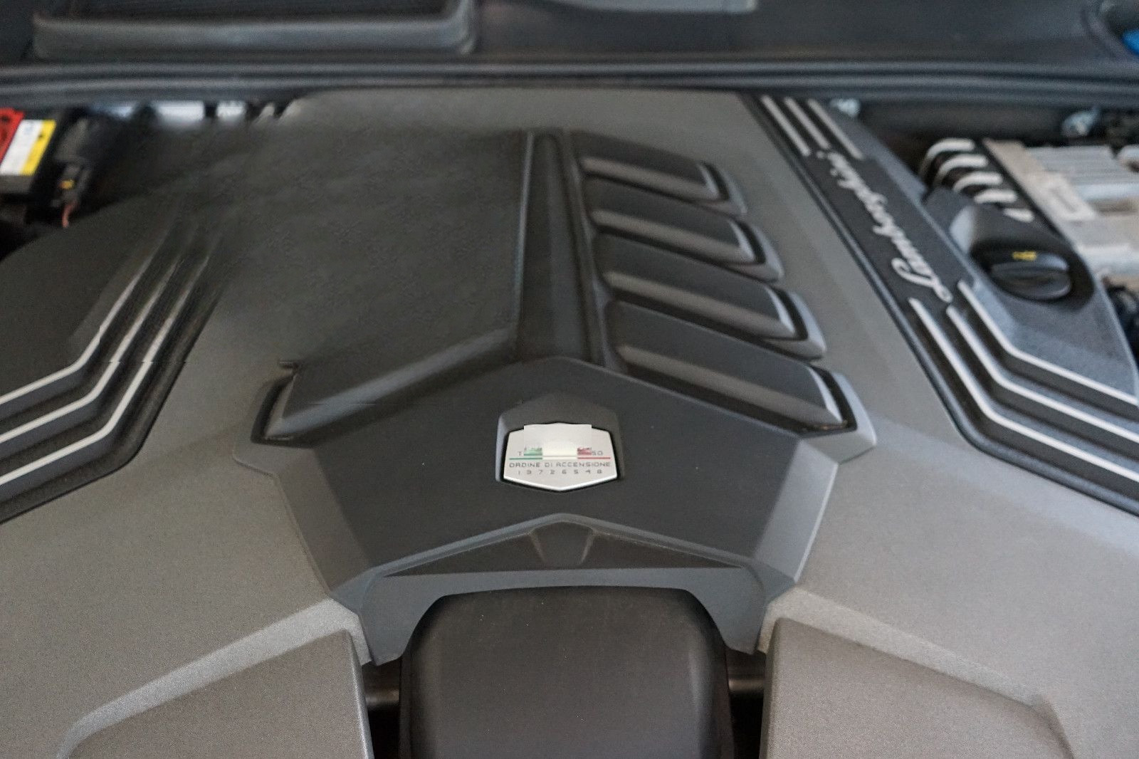 Lamborghini Urus 23"+Akrapovic+B&O+Panorama+Massage+Sitzkli. foto 23