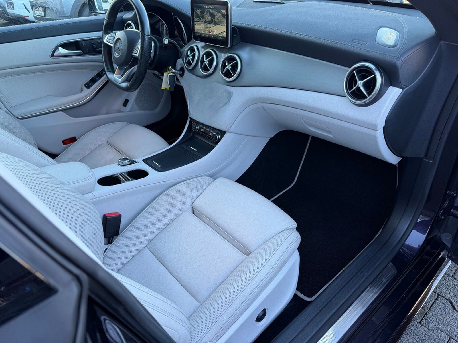 Mercedes-Benz CLA 250 SB 4Matic AMG-Line PANO/NAVI/NIGHT/R-KAM foto 20