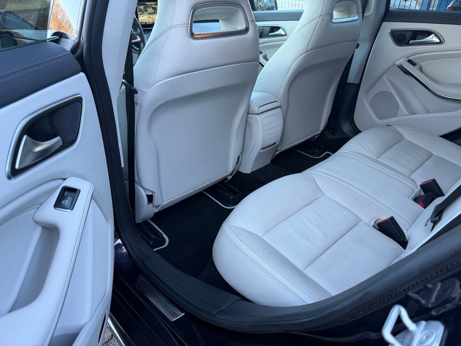 Mercedes-Benz CLA 250 SB 4Matic AMG-Line PANO/NAVI/NIGHT/R-KAM foto 24