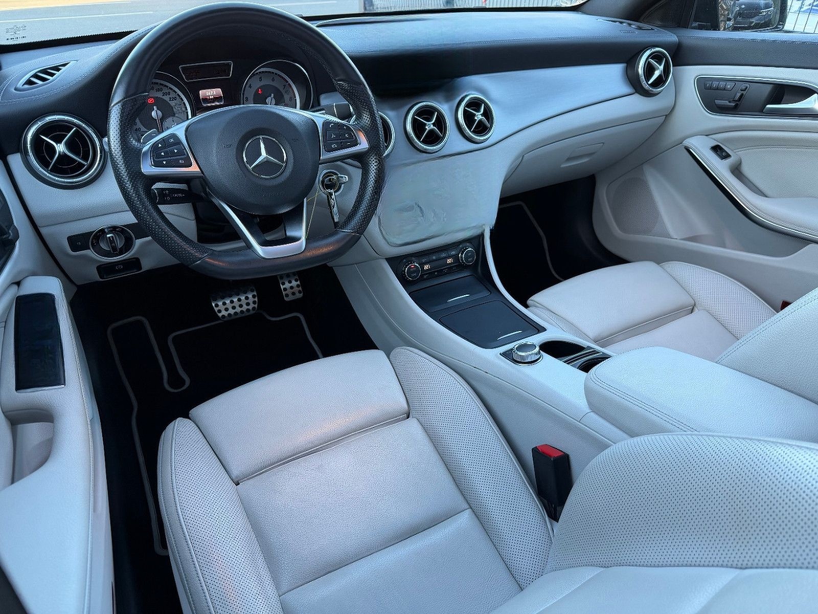 Mercedes-Benz CLA 250 SB 4Matic AMG-Line PANO/NAVI/NIGHT/R-KAM foto 29