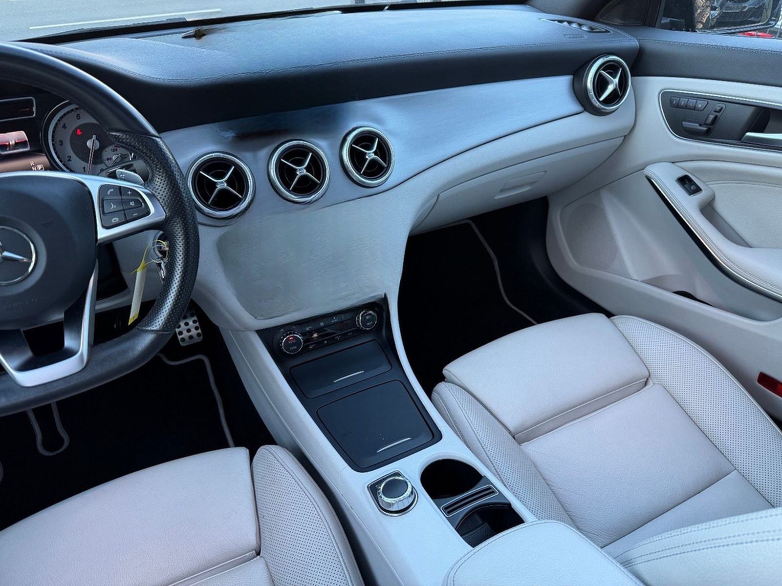 Mercedes-Benz CLA 250 SB 4Matic AMG-Line PANO/NAVI/NIGHT/R-KAM foto 33