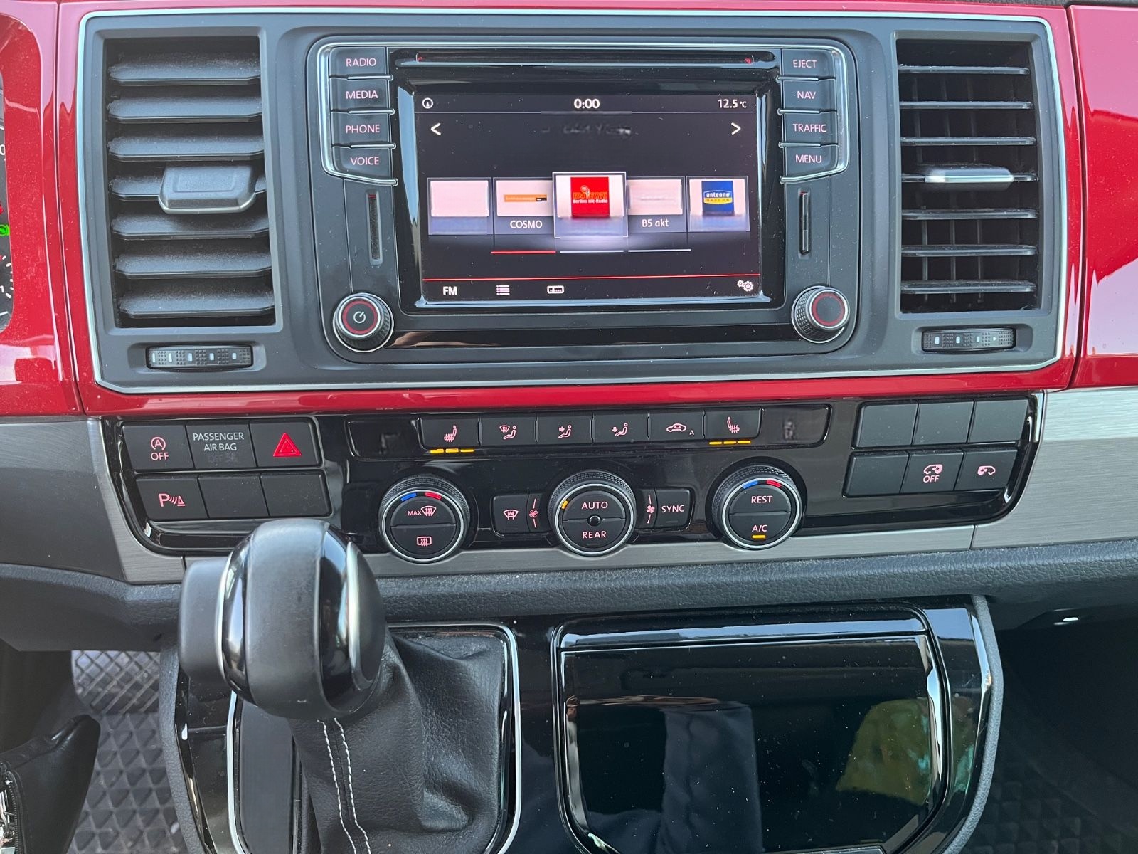 Volkswagen T6 Multivan LED Navi Leder Standheizung foto 9