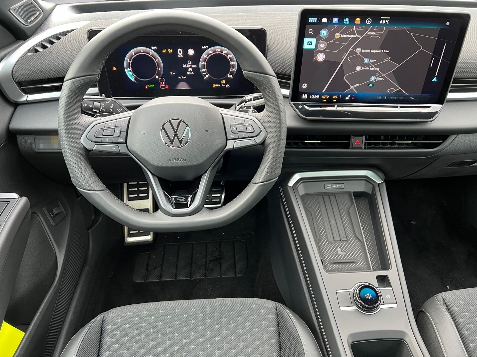 Volkswagen T-Roc R-Line 1.5l eTSI Black S Matrix Standhzg foto 11