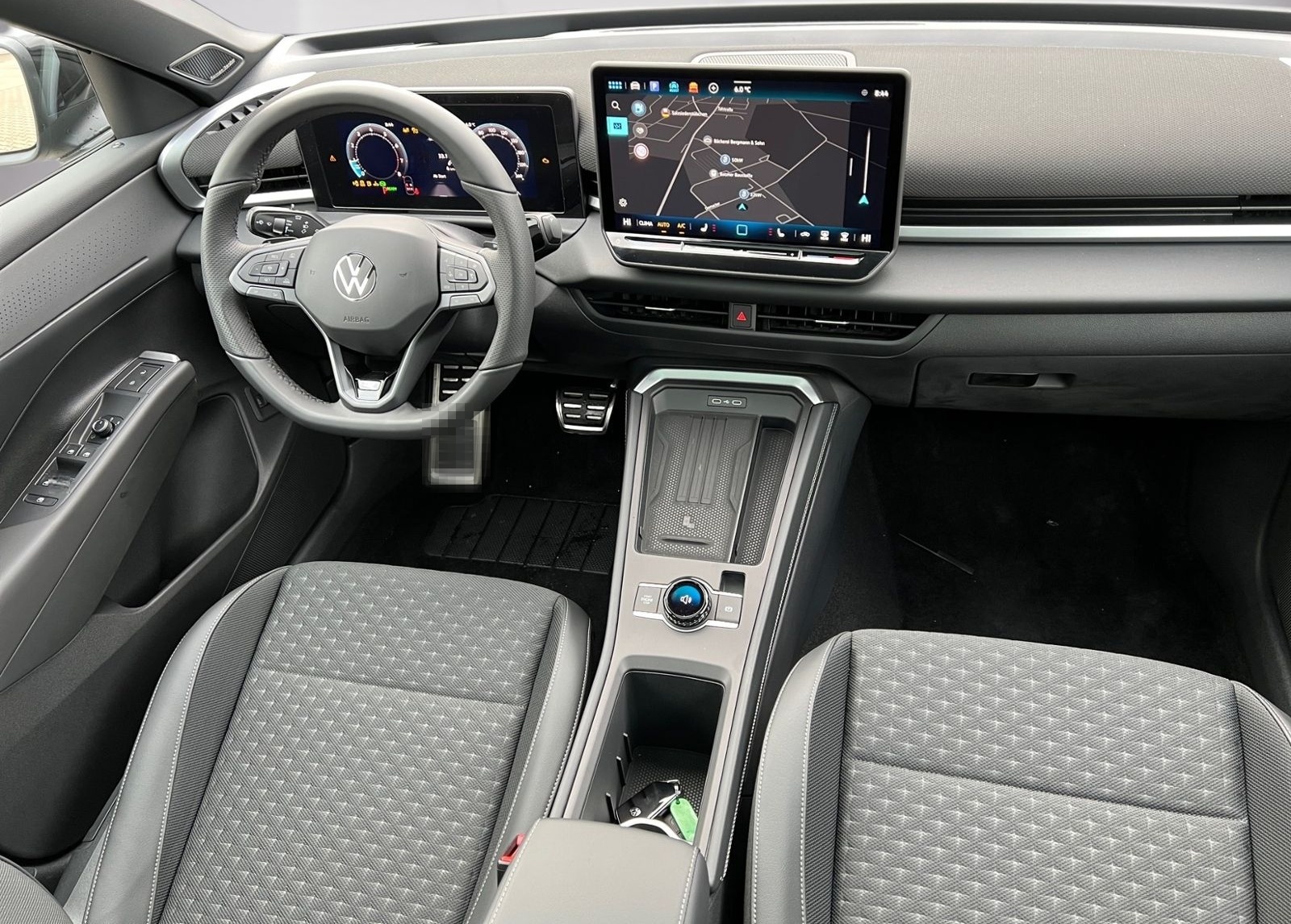 Volkswagen T-Roc R-Line 1.5l eTSI Black S Matrix Standhzg foto 12