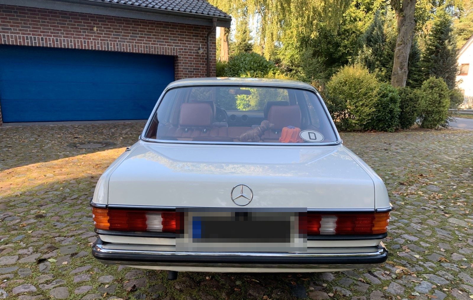 Mercedes-Benz W123 240D foto 4