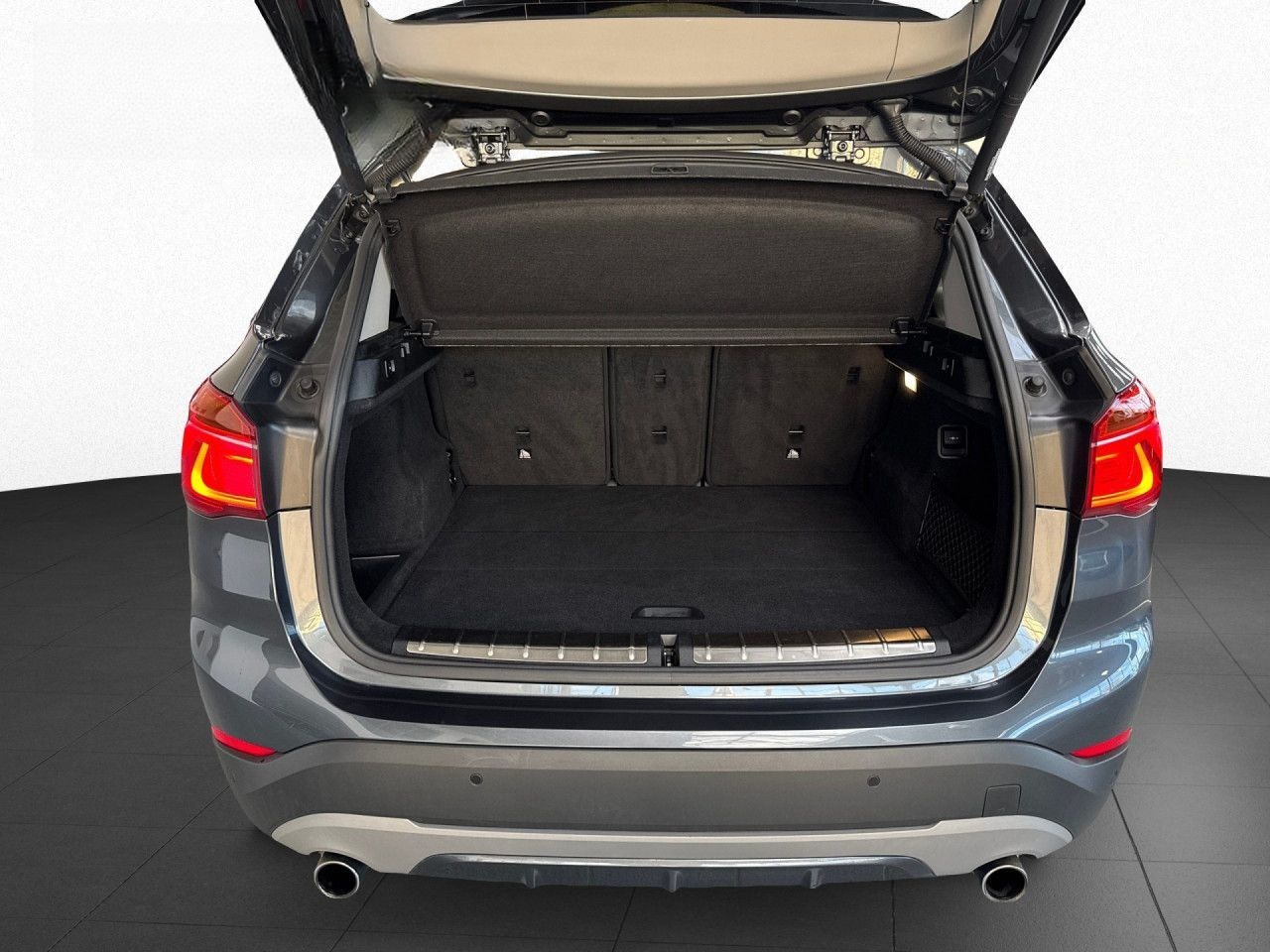 BMW X1 xDrive20i Sport Line Aut Kam,HiFi,LED,Navi,DA foto 16