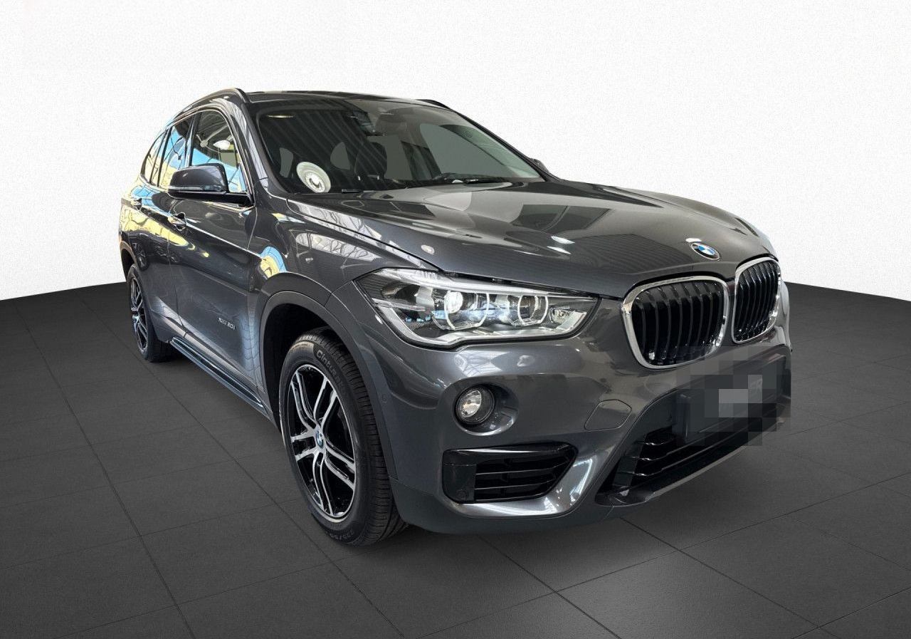 BMW X1 xDrive20i Sport Line Aut Kam,HiFi,LED,Navi,DA foto 4