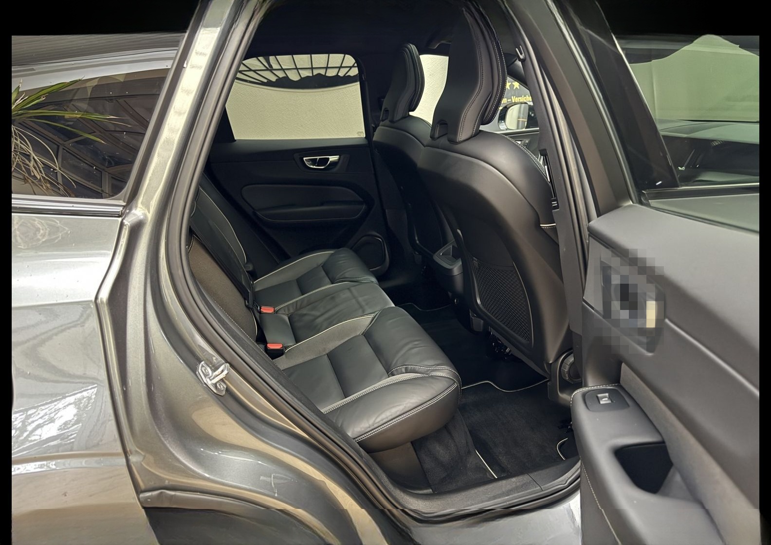 Volvo XC60 D4 R-Design *LED*PANO*BLIS*360°*MEMORY* R D foto 16