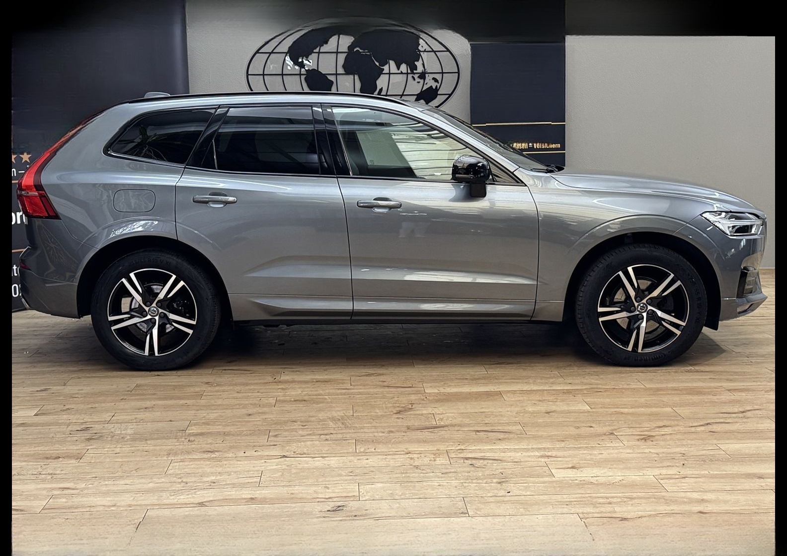 Volvo XC60 D4 R-Design *LED*PANO*BLIS*360°*MEMORY* R D foto 6