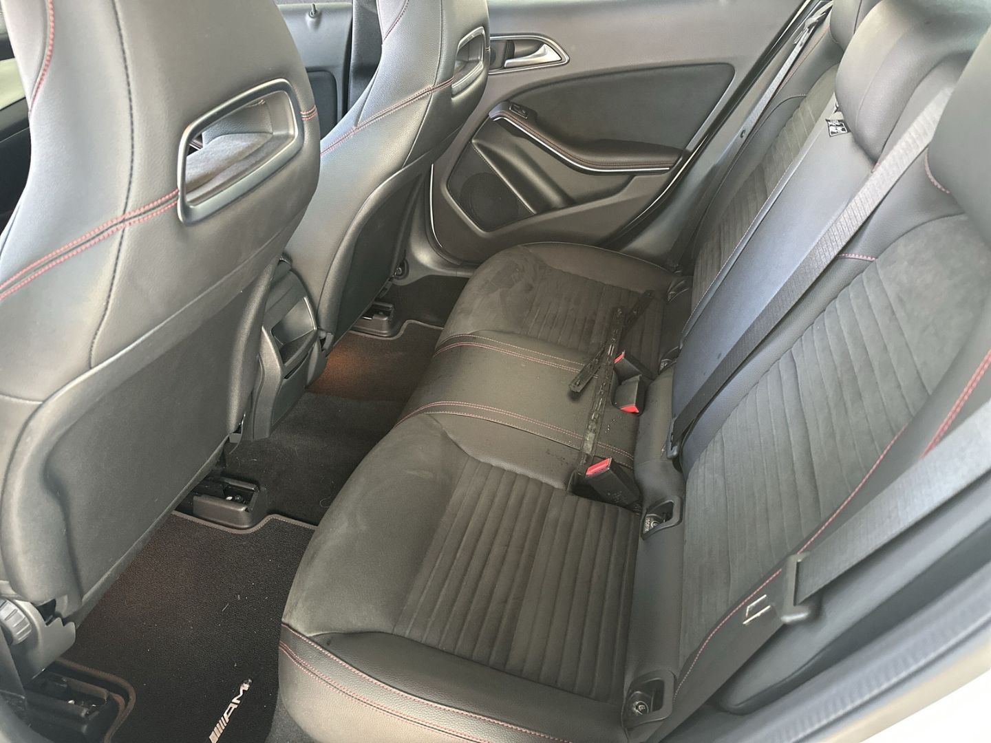 Mercedes-Benz GLA 200 AMG-Line Parkass. Sitzhzg.Navi LED Panor foto 12