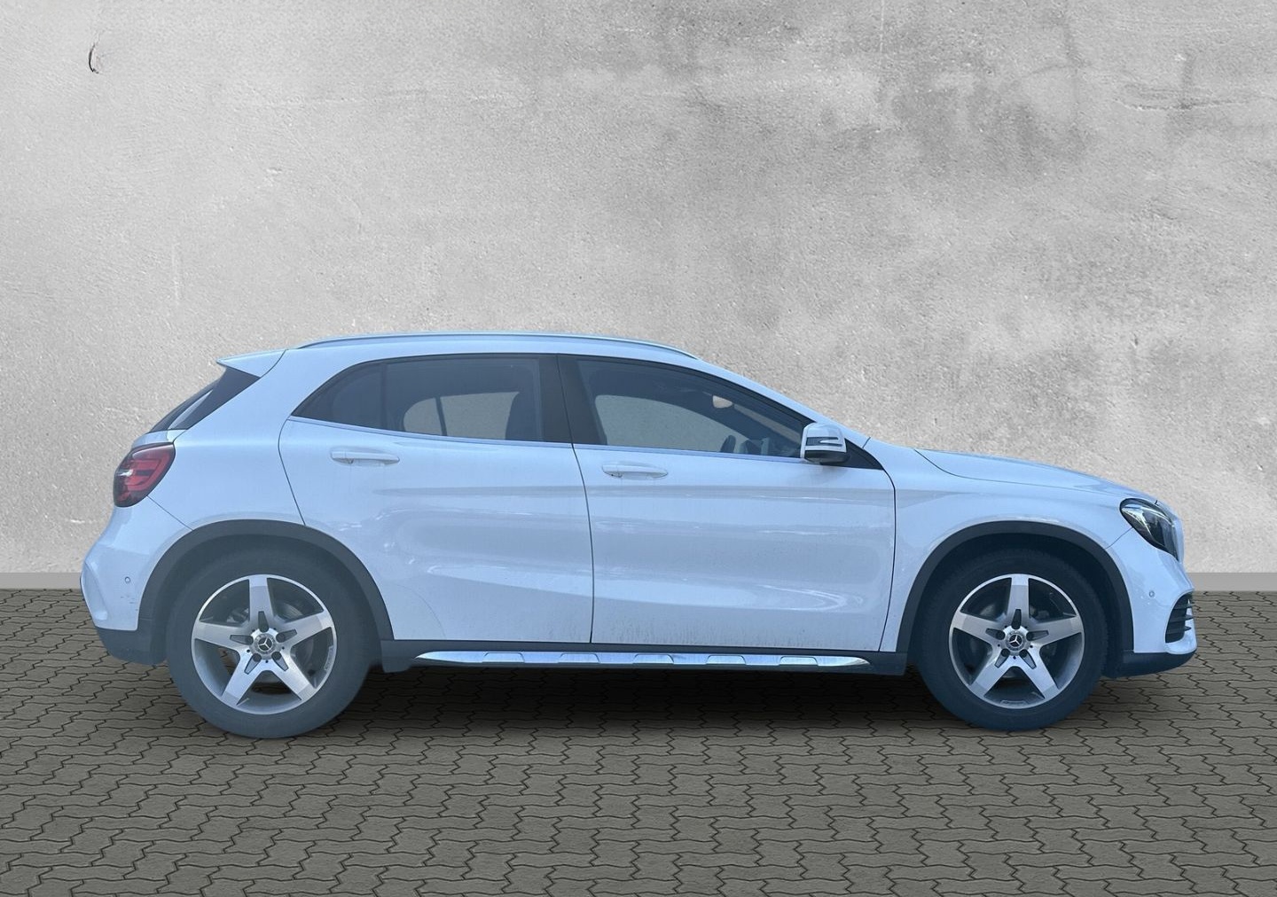 Mercedes-Benz GLA 200 AMG-Line Parkass. Sitzhzg.Navi LED Panor foto 5