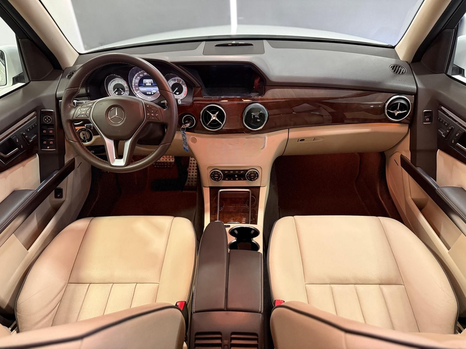 Mercedes-Benz GLK 350 4M AMG-Line *PANO*360*SPUR*DIST*H&K*LED* foto 25