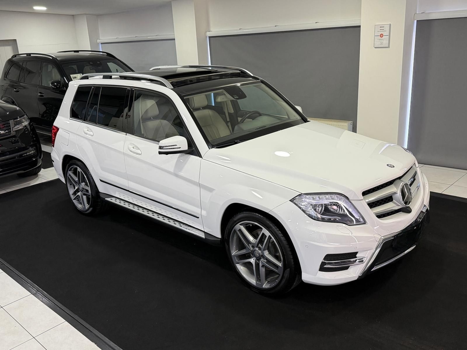 Mercedes-Benz GLK 350 4M AMG-Line *PANO*360*SPUR*DIST*H&K*LED* foto 4