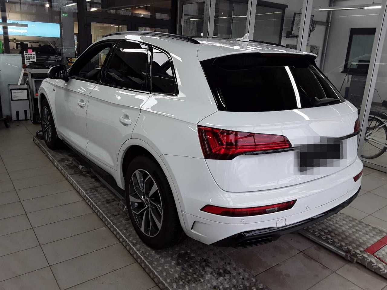 Audi Q5 35 TDI S line LED Pano foto 2