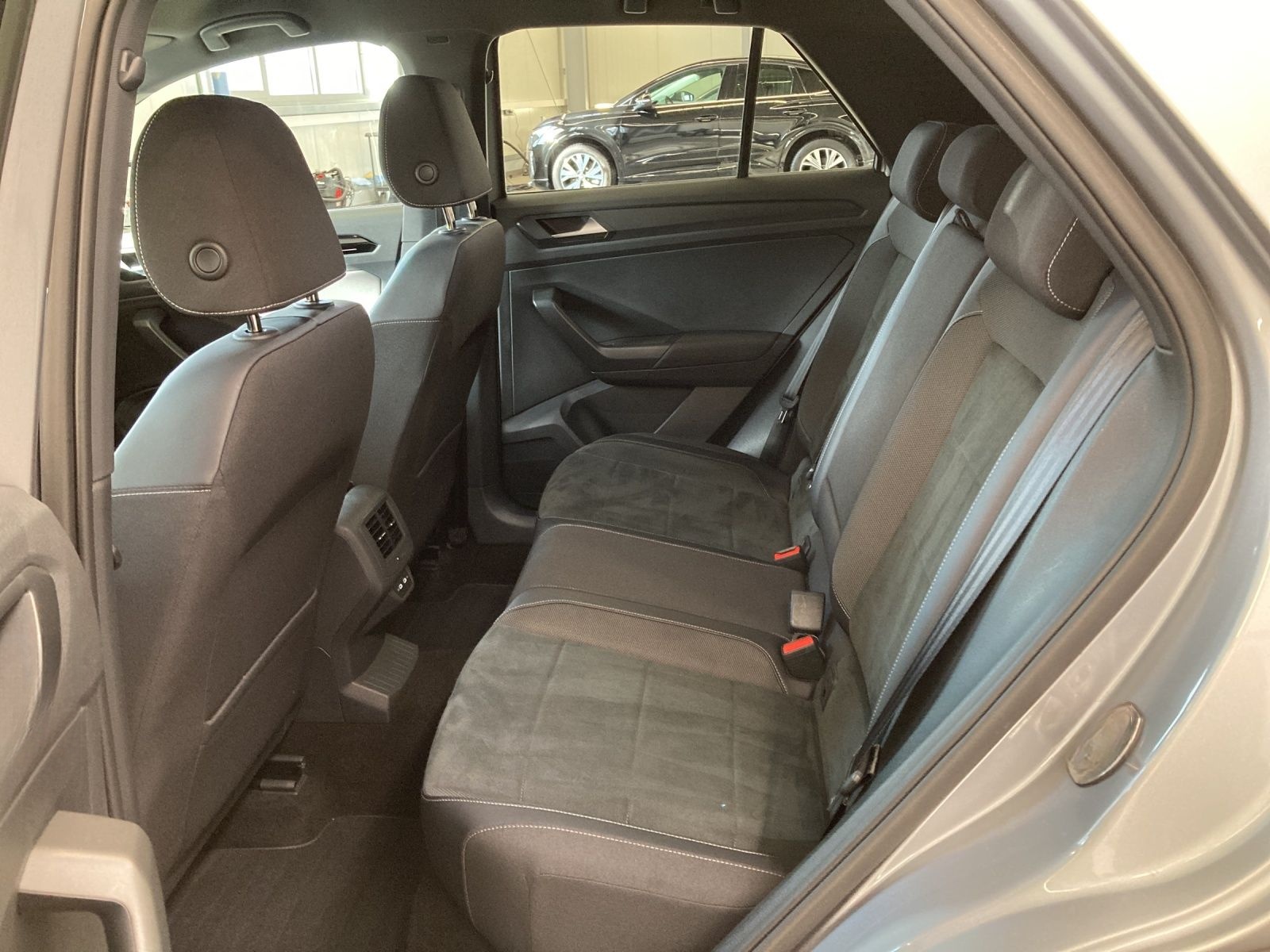 Volkswagen T-Roc TSI R-Line LED-Plus ACC Navi Kamera foto 17