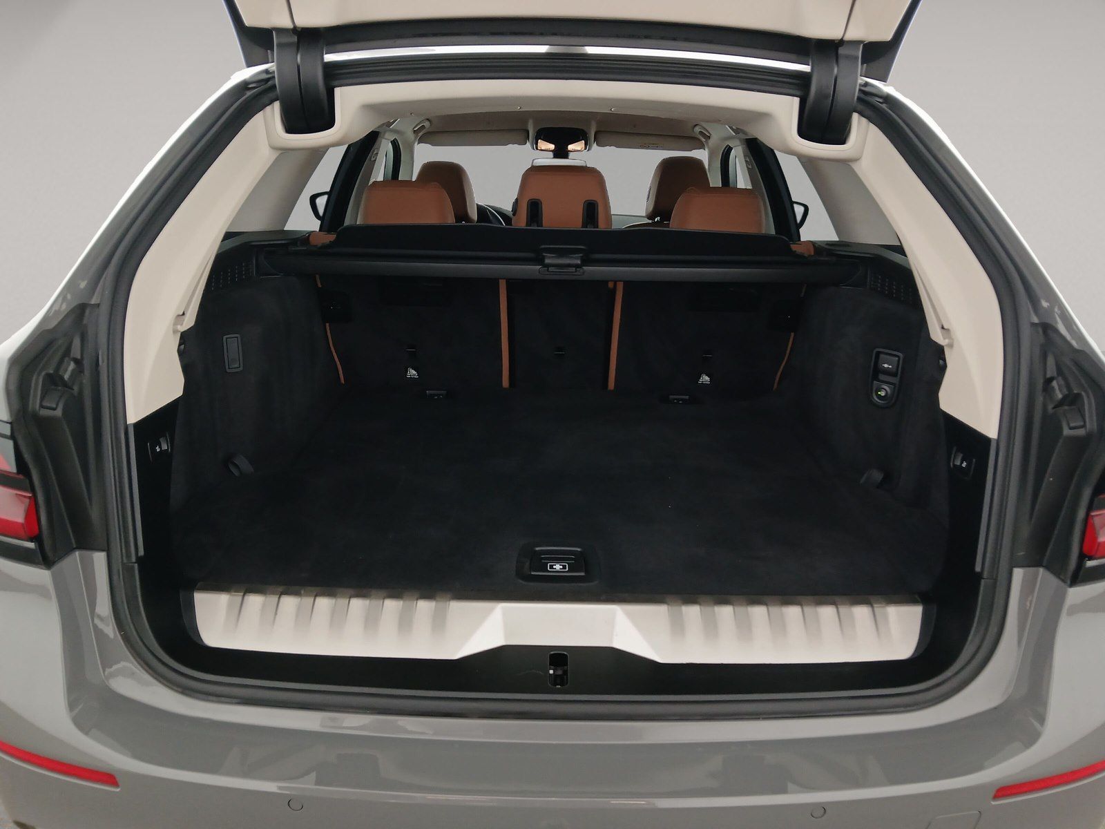 BMW 530e Touring AHK LiveCockpitProf Kamera HiFi foto 12