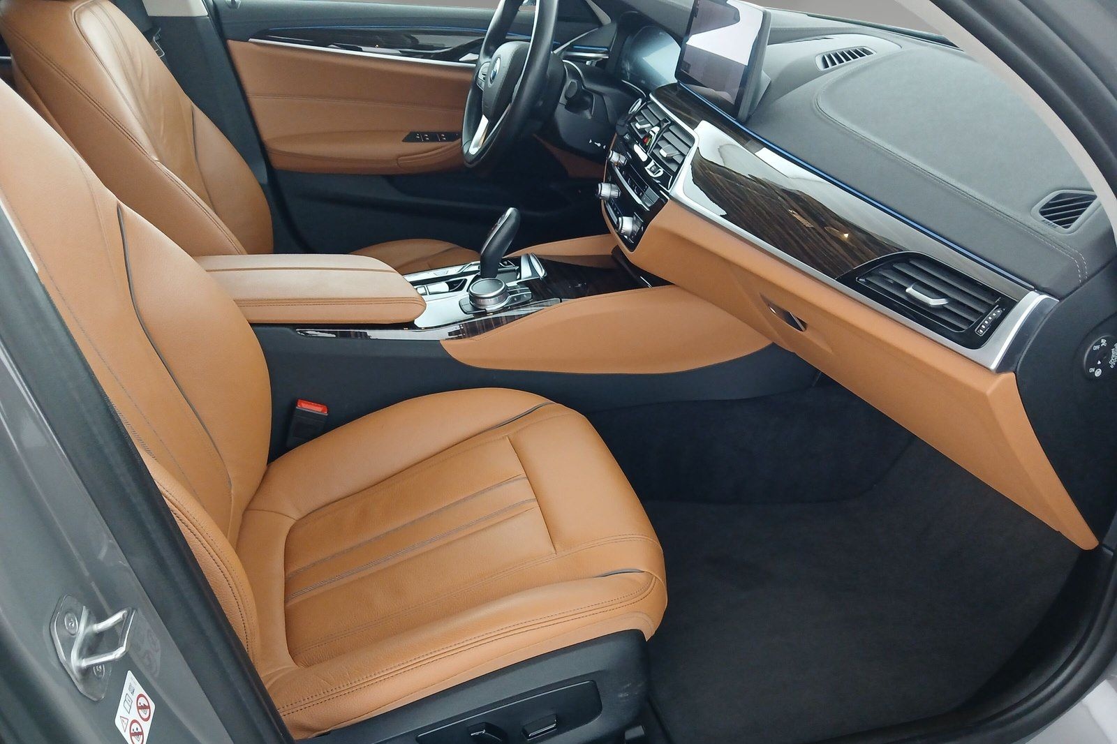 BMW 530e Touring AHK LiveCockpitProf Kamera HiFi foto 8