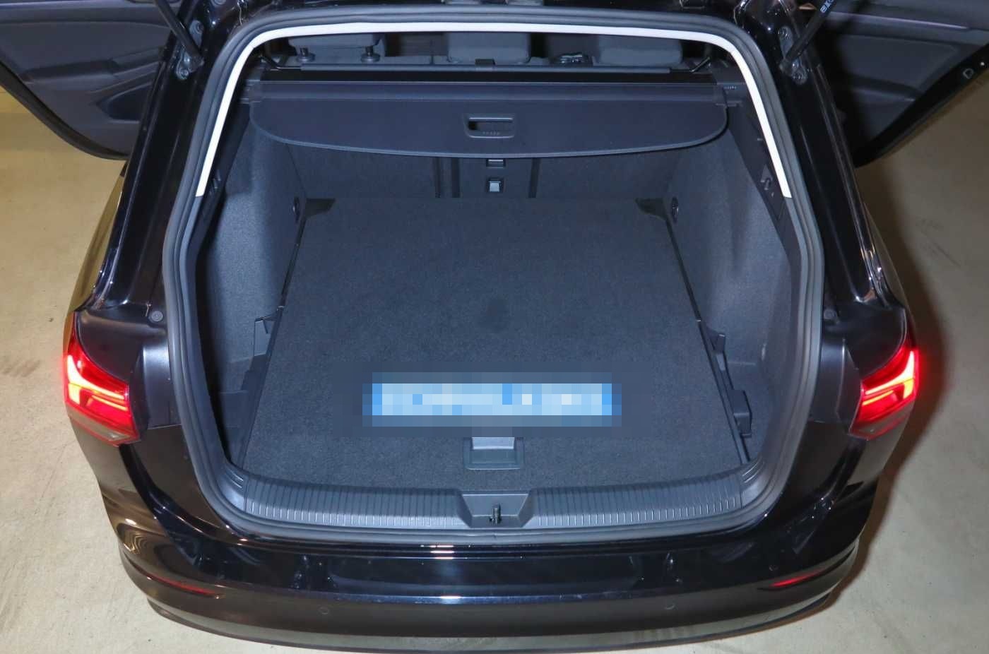 Volkswagen Golf VIII Variant 2.0 TDI SCR DSG7 Life Navi foto 7