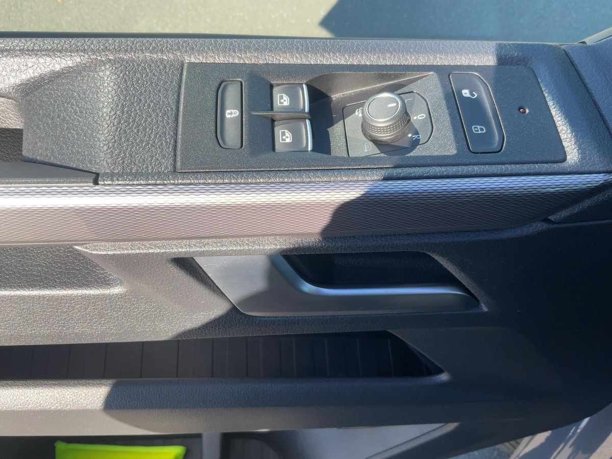 Volkswagen T6.1 Multivan 2.0 TDI 4M GENERATION SIX LED+NAVI foto 18