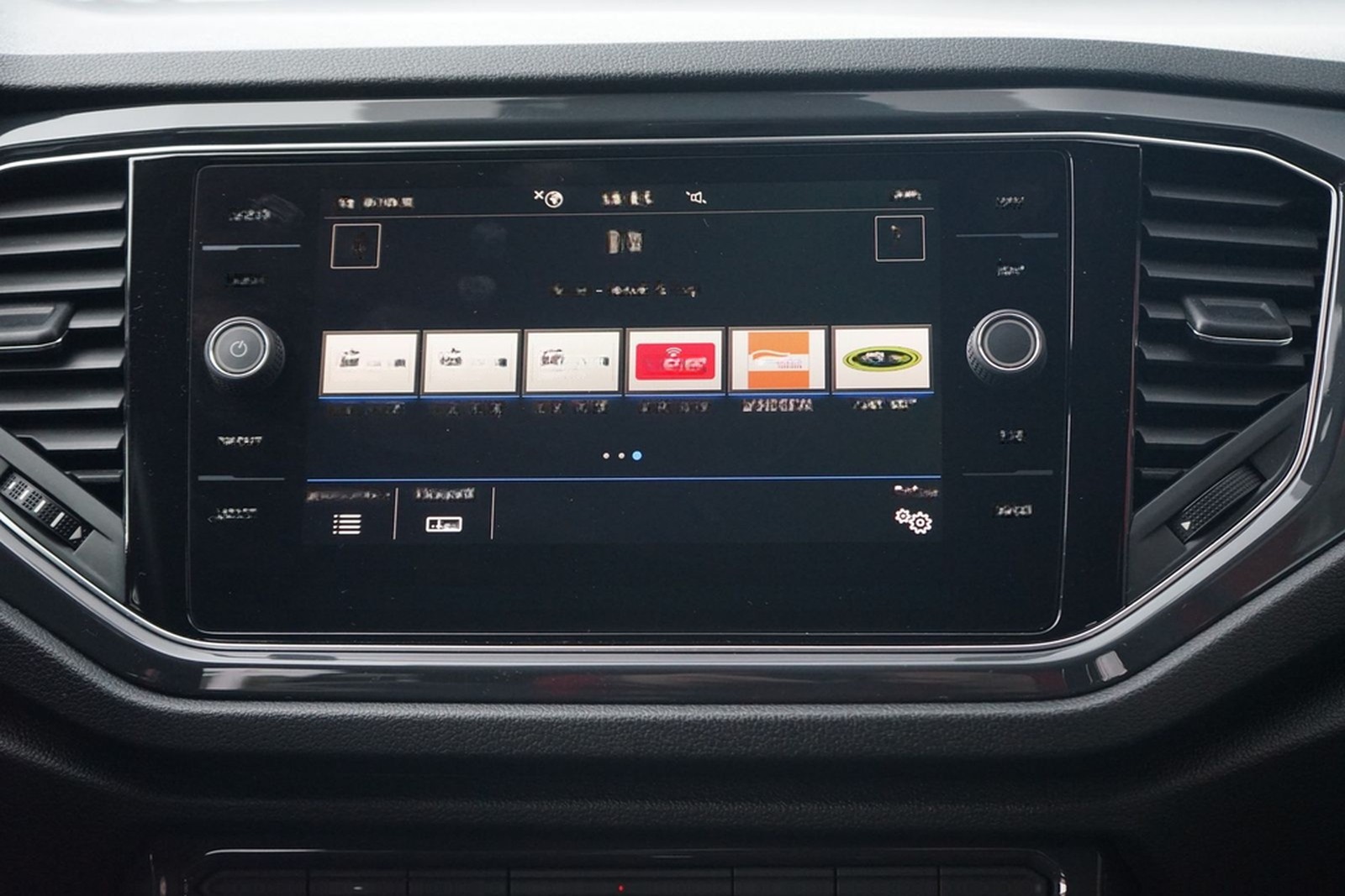 Volkswagen T-Roc 2.0 Sport R-Line 4Motion LED ACC AHK Navi foto 14