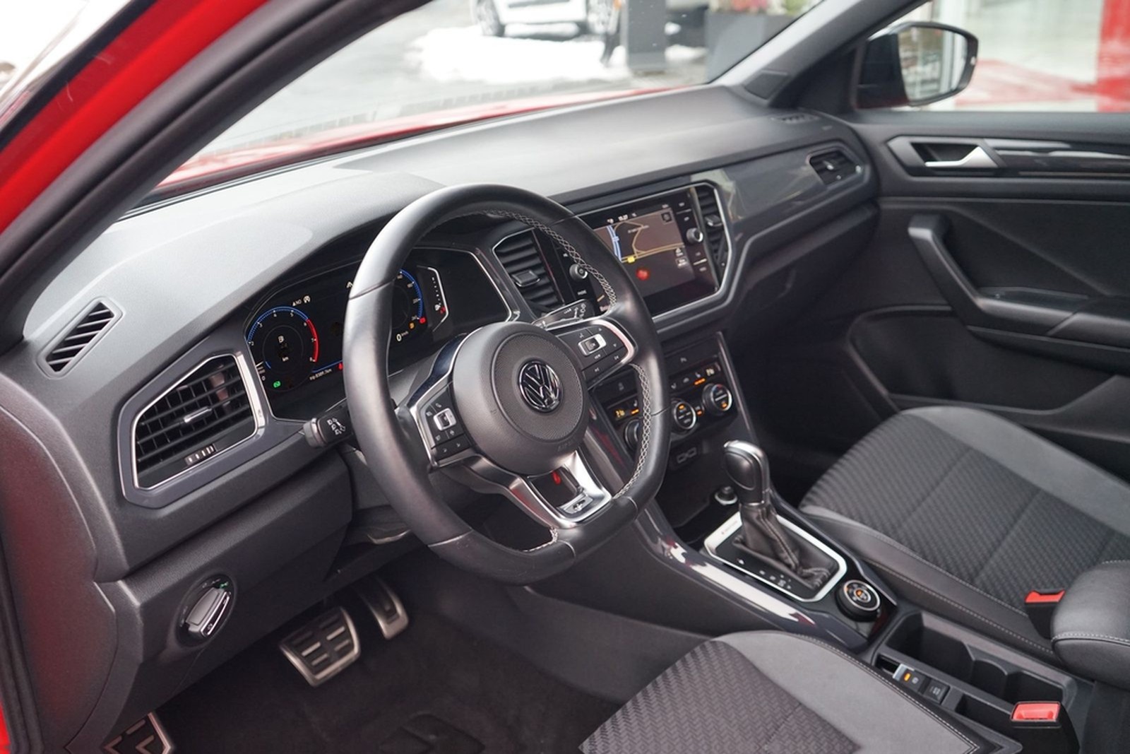 Volkswagen T-Roc 2.0 Sport R-Line 4Motion LED ACC AHK Navi foto 9
