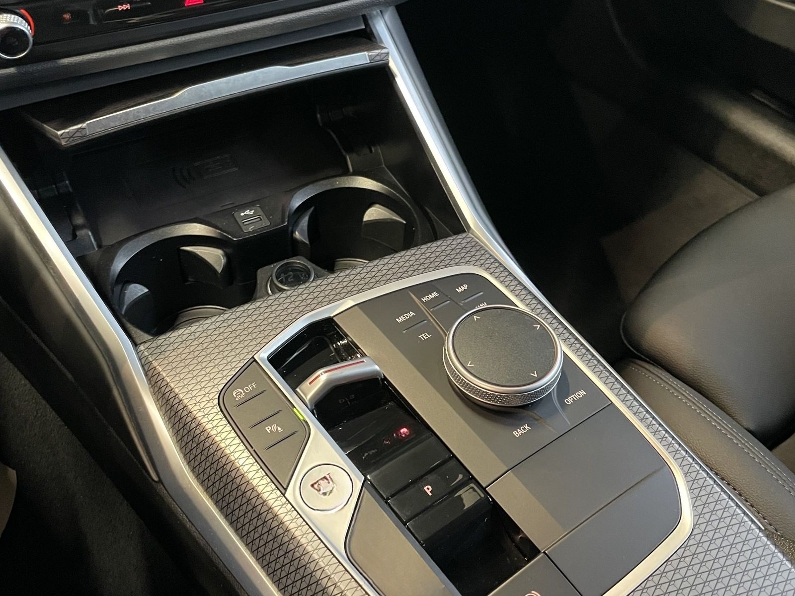 BMW 320d xDrive A Touring M-Sport Navi|HUD|AHL|MFL|P foto 16