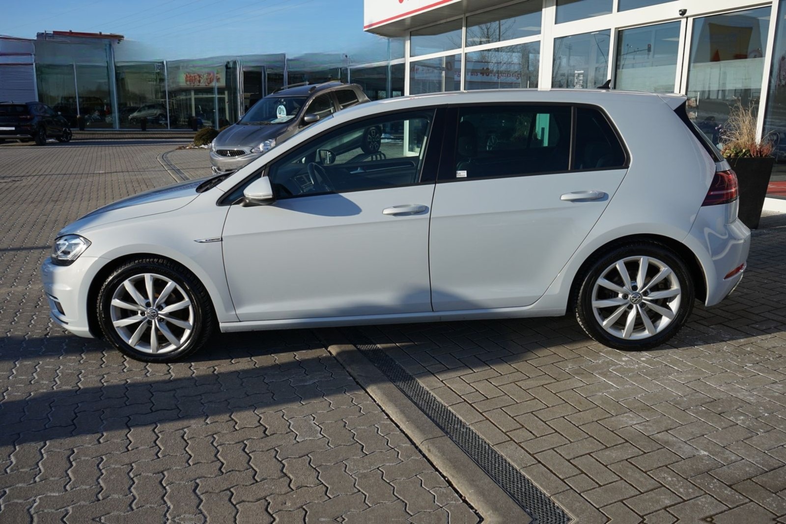 Volkswagen Golf VII 1.5 TSI Highline DSG LED Navi DAB ACC foto 3