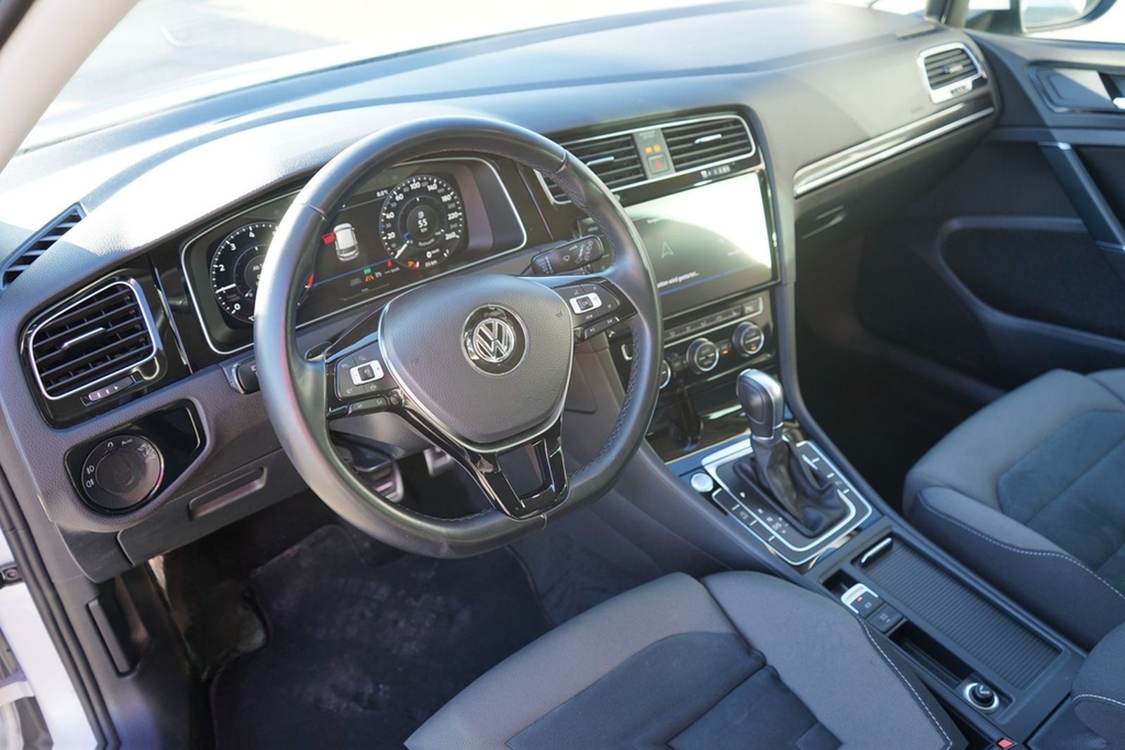 Volkswagen Golf VII 1.5 TSI Highline DSG LED Navi DAB ACC foto 9
