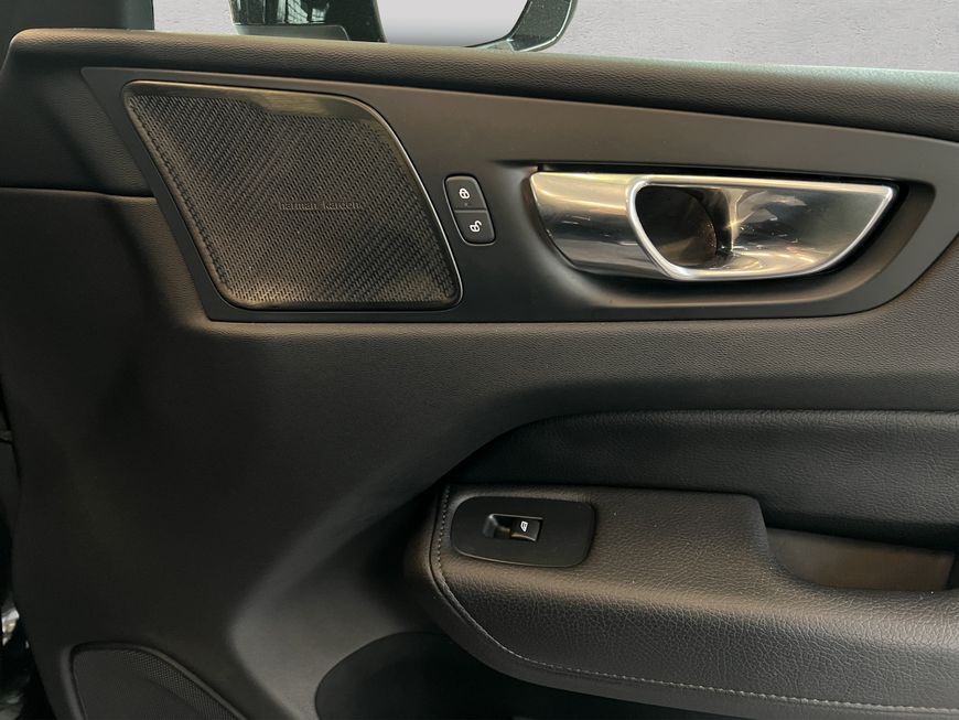 Volvo XC60 D4 Inscription Glasd Head-Up BLIS Kamera Le foto 20