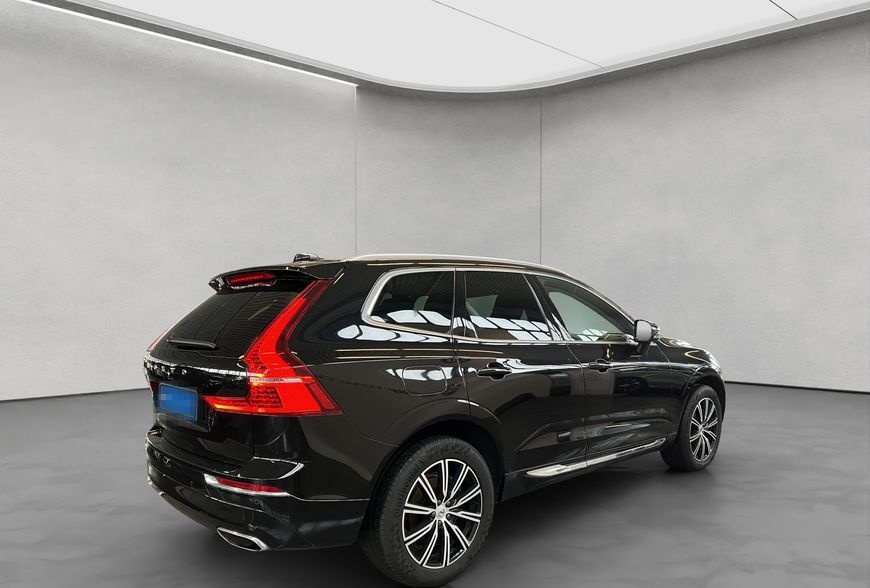 Volvo XC60 D4 Inscription Glasd Head-Up BLIS Kamera Le foto 6