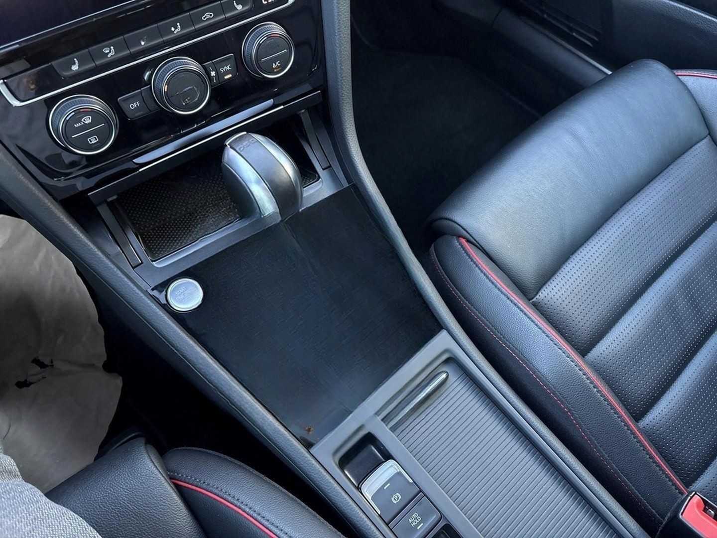 Volkswagen Golf GTI PANO LEDER ACC KAMERA NAVI LED DYNAUDIO foto 13