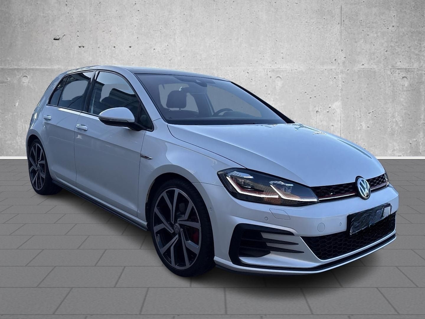 Volkswagen Golf GTI PANO LEDER ACC KAMERA NAVI LED DYNAUDIO foto 4